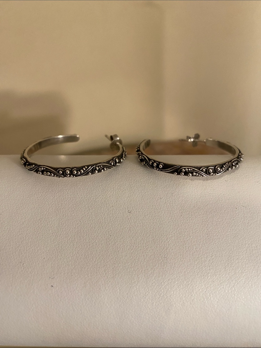 Lois Hill 925 Sterling Silver Scrolll Filigree Hoop Earrings - Bali Style